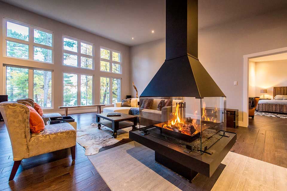 House Plans With Center Fireplace