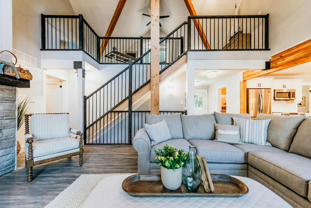 red-leaves-2-cedar-homes-post-beam-construction-14